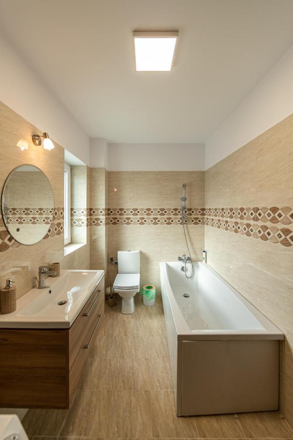 Citadel Apartament'S Rîşnov Exterior foto